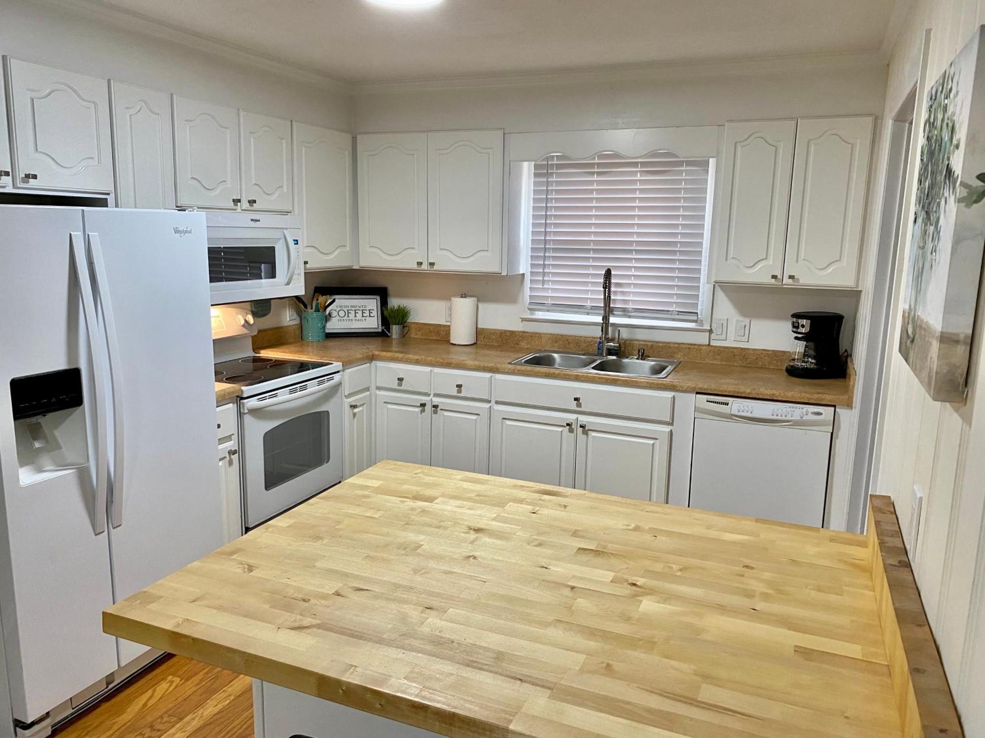 Pack Your Bags And Leave Tonight! Wilmington Exterior photo