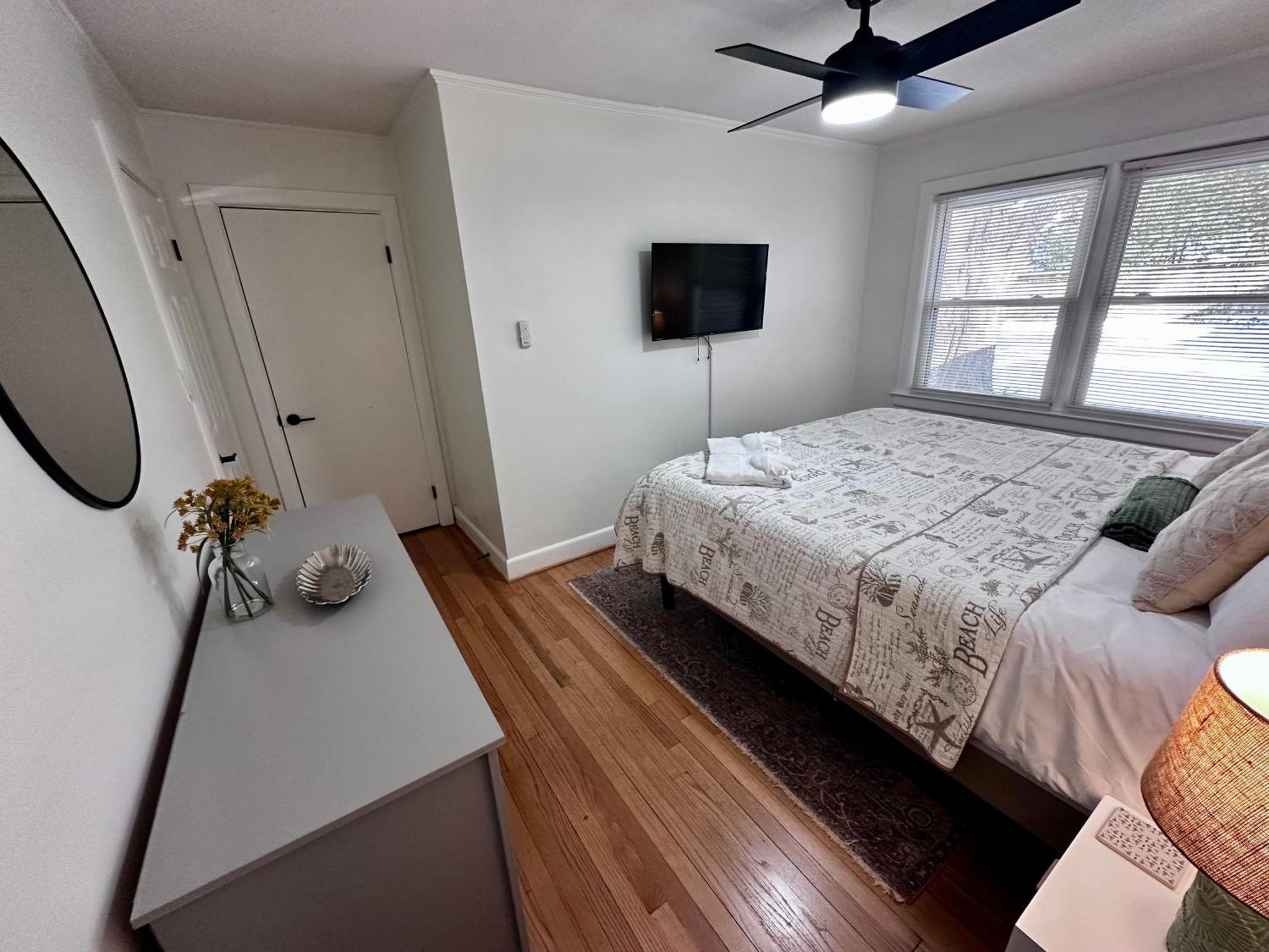 Pack Your Bags And Leave Tonight! Wilmington Exterior photo