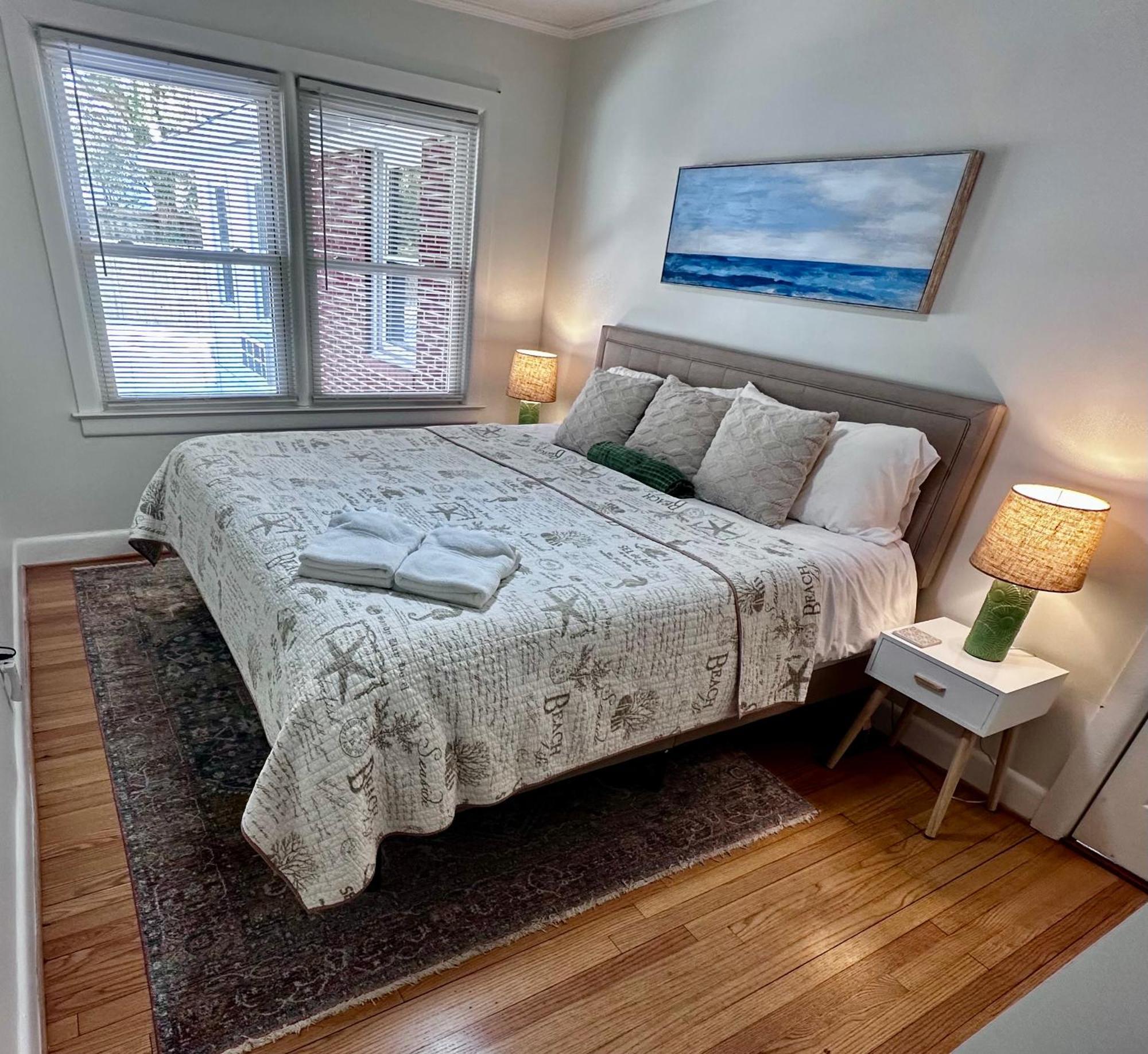 Pack Your Bags And Leave Tonight! Wilmington Exterior photo